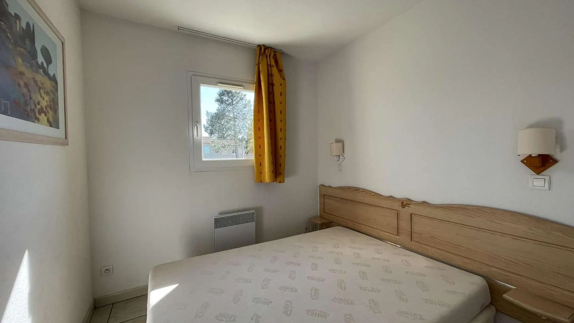 Maison Duplex Avec Terrasse, 2 Chambres, Piscines Et Parking - Fr-1-382-19 Salavas Holiday home