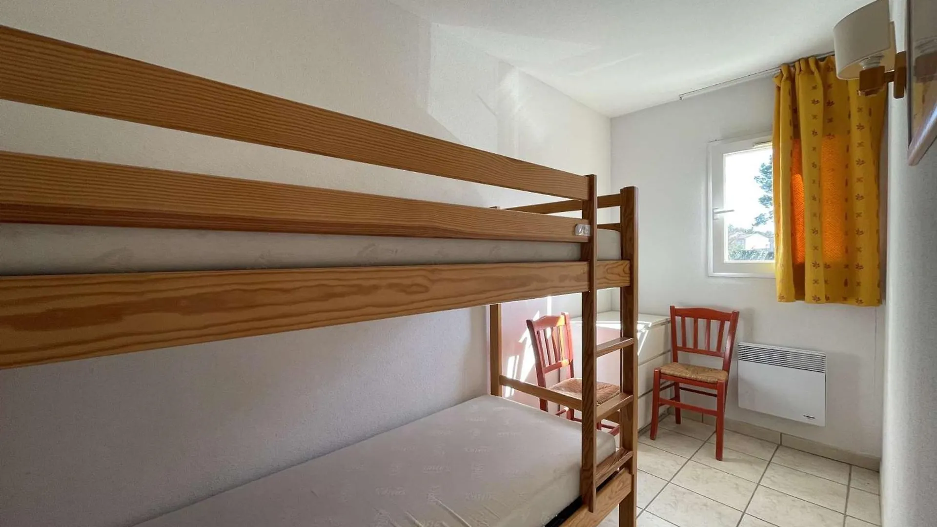 Holiday home Maison Duplex Avec Terrasse, 2 Chambres, Piscines Et Parking - Fr-1-382-19 Salavas France